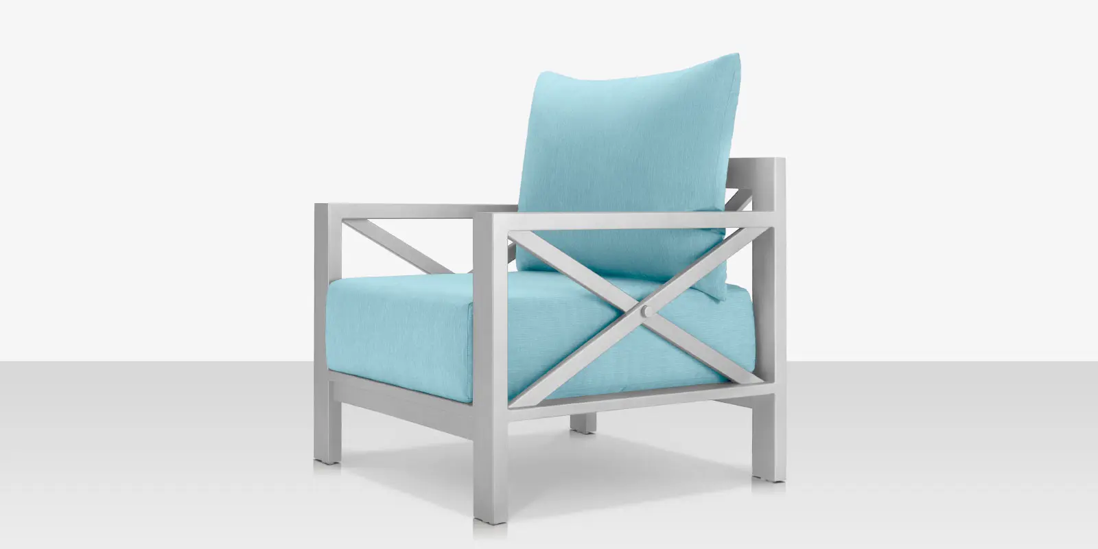 03_dynasty_lightblue_clubchair_angle_2.webp