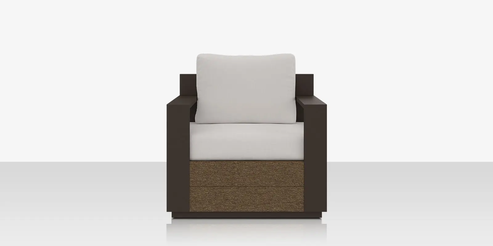 eclipse_clubchair_front.webp