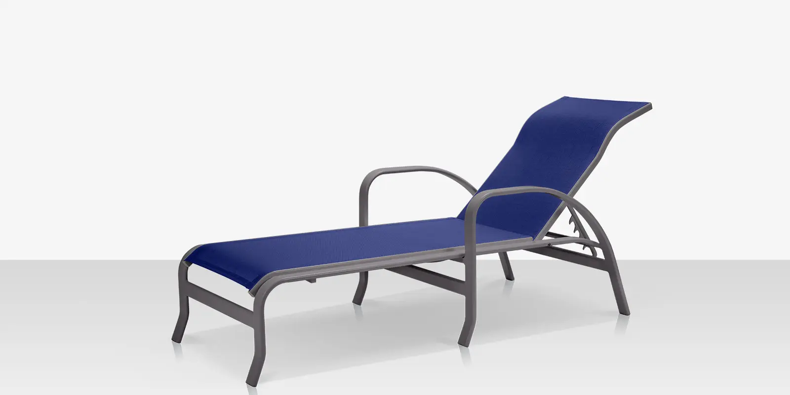 03_atlantic_chaise_with_arms_style_02_angle.webp