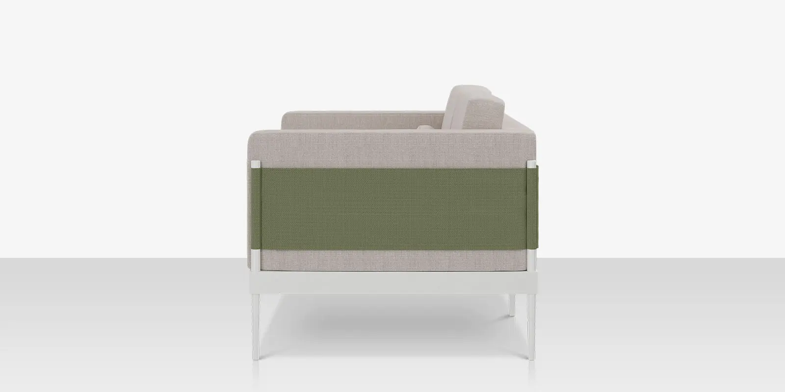 04_oliver_loveseat_pillow_side.webp