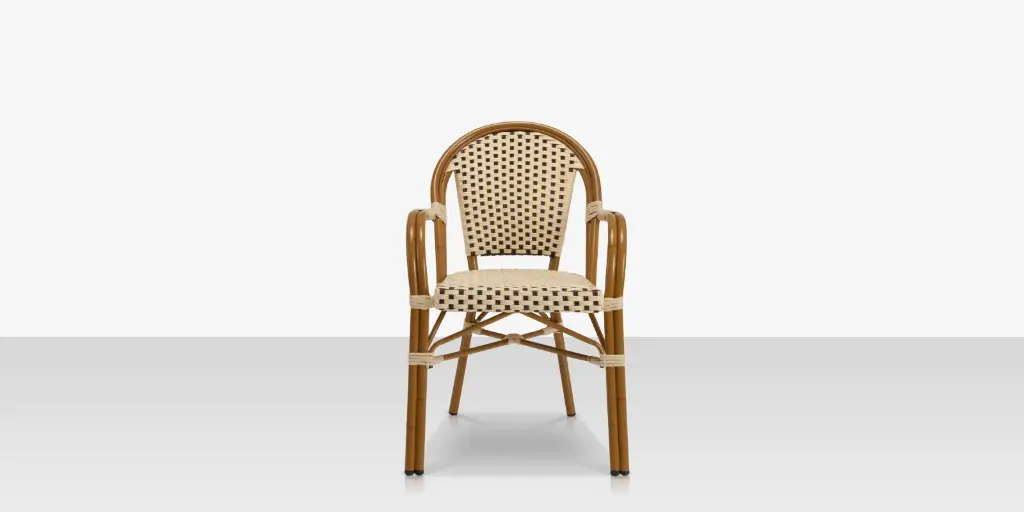 06_paris_dining_chair_creme_front.webp