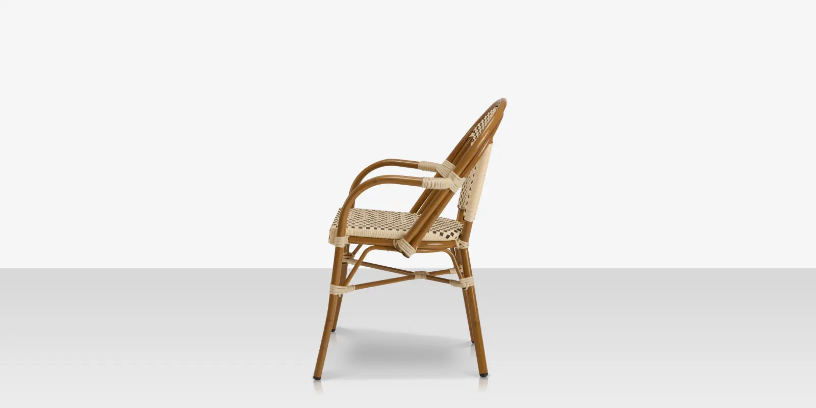 08_paris_dining_chair_creme_side.webp
