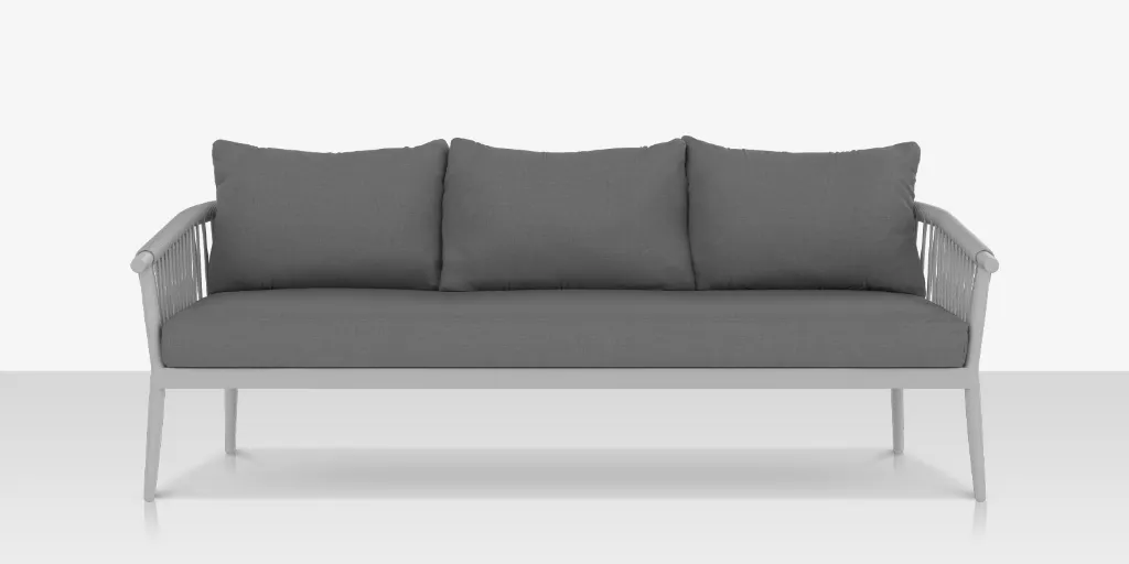 07_vines_sofa_02_front.webp